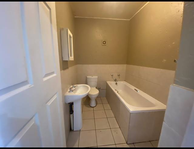 2 BEDROOM SECTIONAL TITLE FOR SALE IN COMET